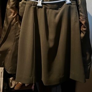 Kasper short sleeve two piece skirt set